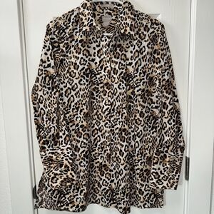 Chico's No Iron Brown Leopard Cheetah Button Up Long Sleeve Cotton Medium 8/10 1